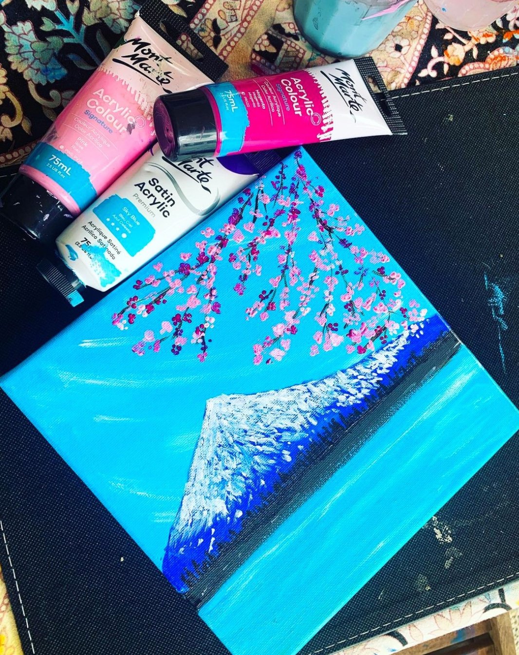 Create Your Art With Diffrent Acrylic Painting Methods - Handy Mandy Craft Store